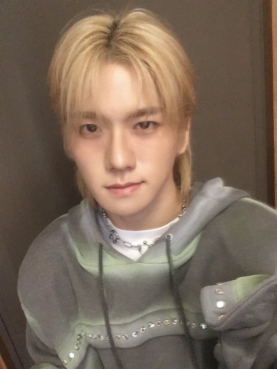 NewBeat_twt's tweet photo. [#홍민성]

오늘도 즐거웠다!!!
오늘 묶음머리와 치크가 넘 맘에 들어😚 https://t.co/WqHBwgp9x1