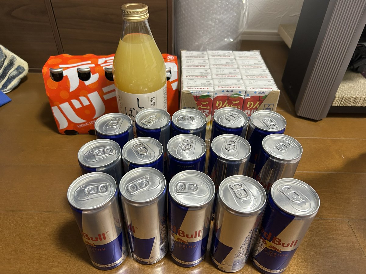inappa's tweet photo. 今日の戦利品。オープン2日目なだけあって設定甘くて取りやすかった！
5000円でこれはかなり頑張った方でしょ！　#アミパラ屋島 https://t.co/YnfdlSQfrr