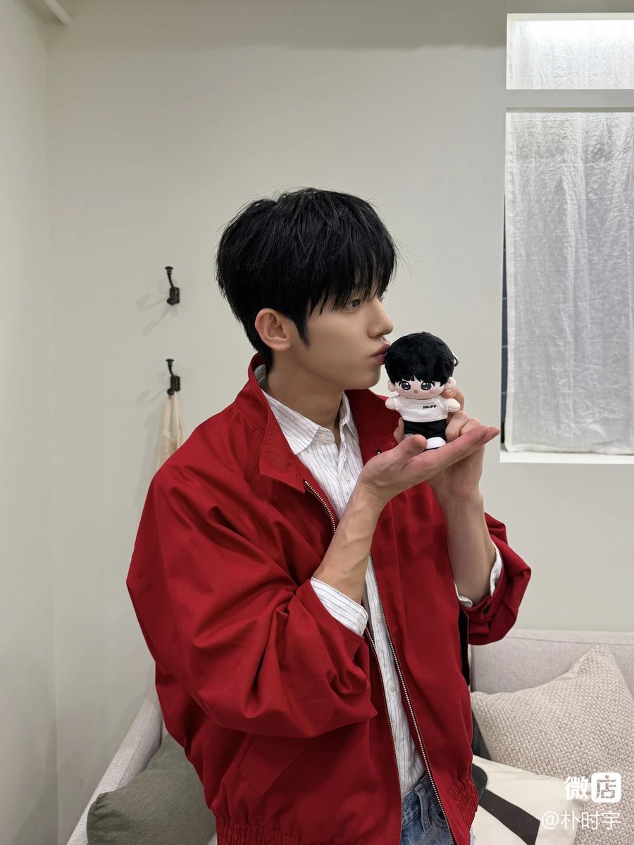 AUSPIii's tweet photo. #슈time 大家聚集～ https://t.co/V4s3Sncy0N