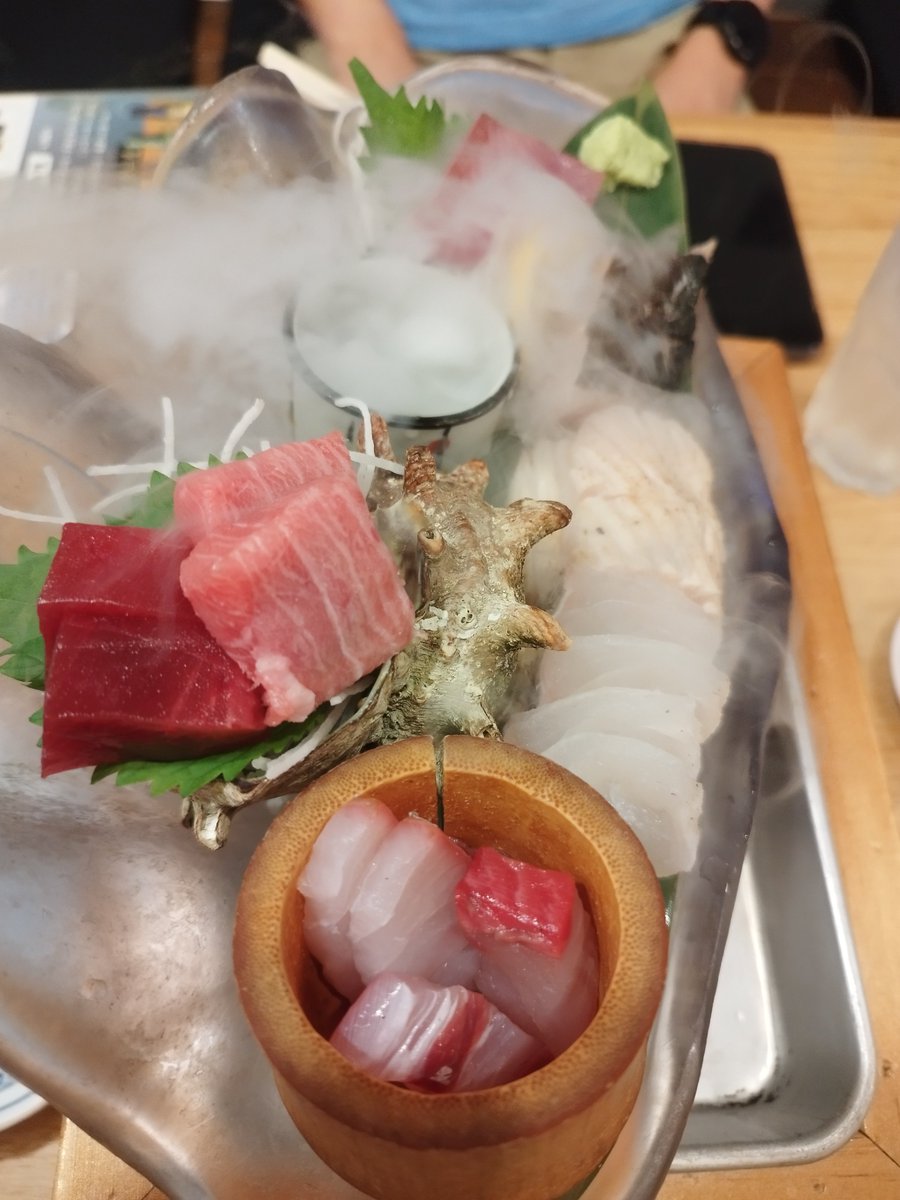 monja_guile's tweet photo. スト4仲間と3年ぶりくらいに🍻
良き酒でした🥴 https://t.co/E4LNNUs0y9