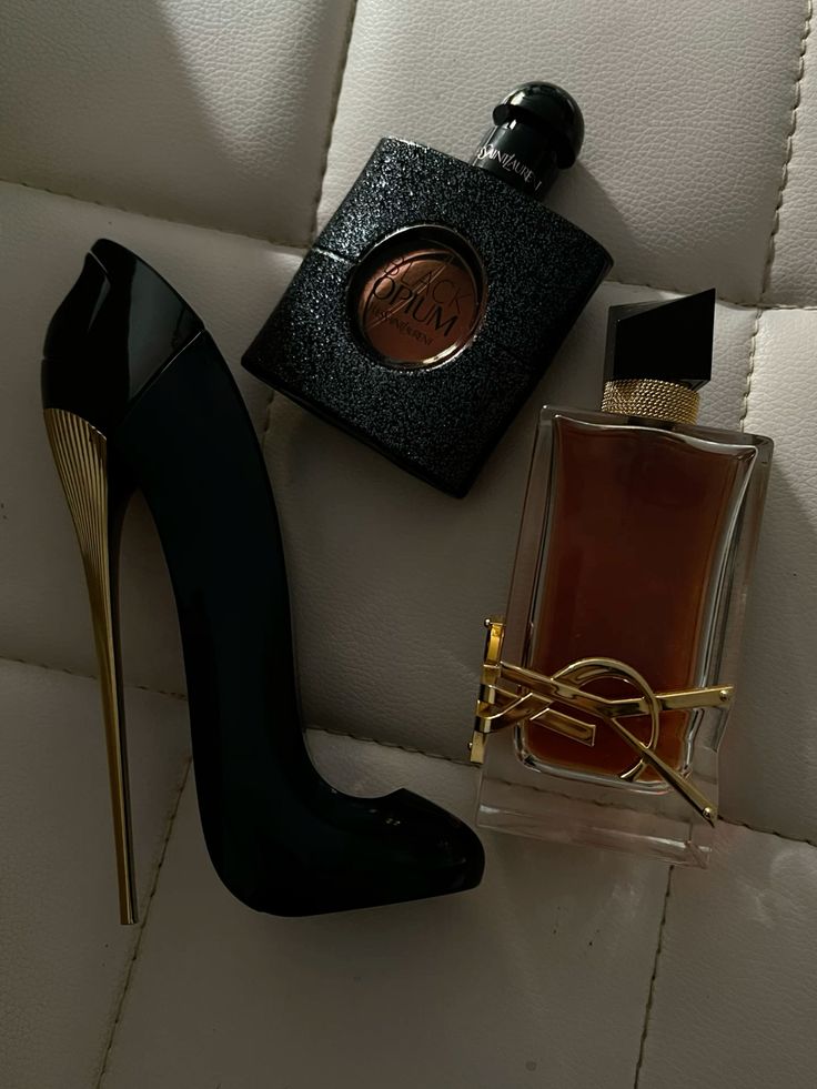Outfit_Luxy's tweet photo. Smell so good https://t.co/bQmtEHP7Nh