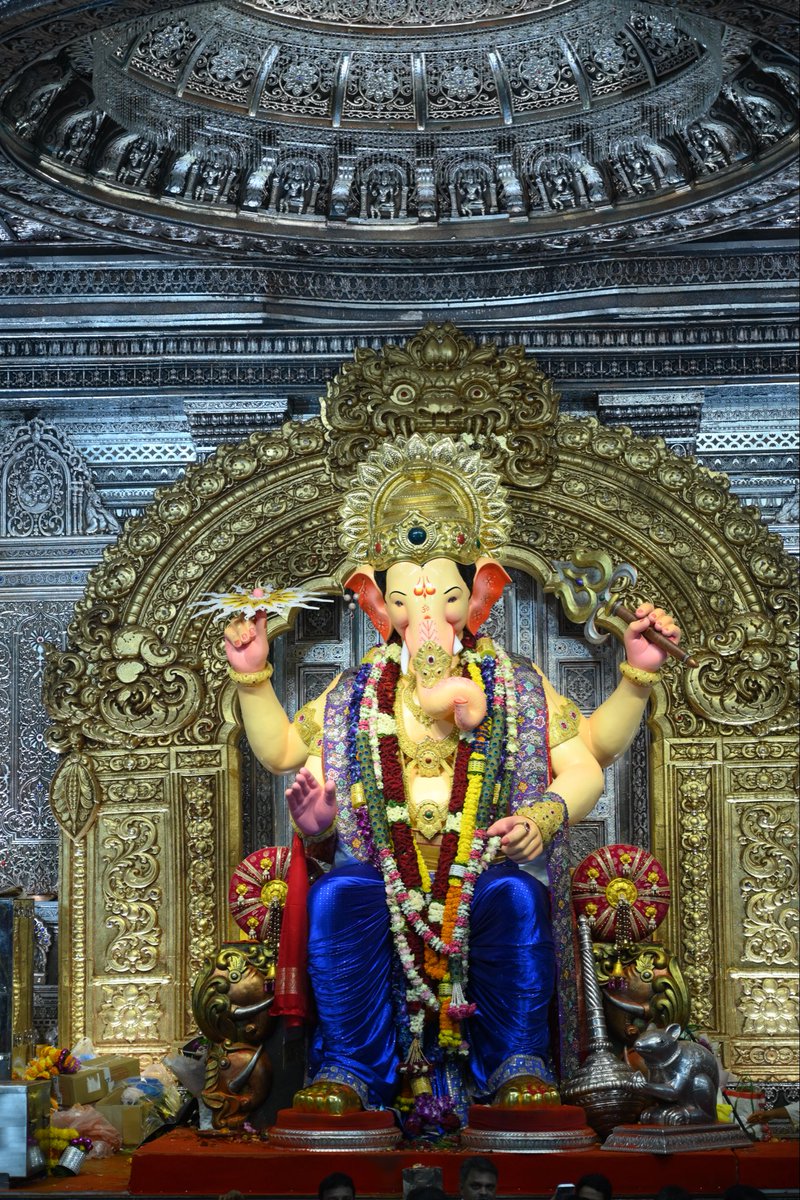 LalbaugchaRaja's tweet photo. लालबागचा राजा 2026 I पितांबर 

Click here for YouTube live : 
https://t.co/6UwvklTXYX 

*लालबागचा राजा 2026* चे ॲानलाईन दर��शनाचे थेट प्रसारण भाविकासाठी मंडळाच्या अधिकृत युट्यूब, फेसबु��, इन्स्टाग्राम, वेबसाईट आणि मोबाईल अँप या समाजमाध्यमांवर  पाहता येईल.

यूट्यूब चॅनल: 
https://t.co/7LijdscRxR

फेसबुक पेज: 
https://t.co/H12Gdxgn76

इन्स्टाग्राम अकाऊंट: 
https://t.co/yk9rAyitAH 

X (पूर्वीचे ट्विटर) अकाऊंट: 
https://x.comlalbaugcharaja

वेबसाइट: 
https://t.co/RWtzrYqAIR 

Android अँप : 
https://t.co/cOAGdRKCWx

IOS अँप : 
https://t.co/d8d3lhgh8F

#lalbaugcharaja