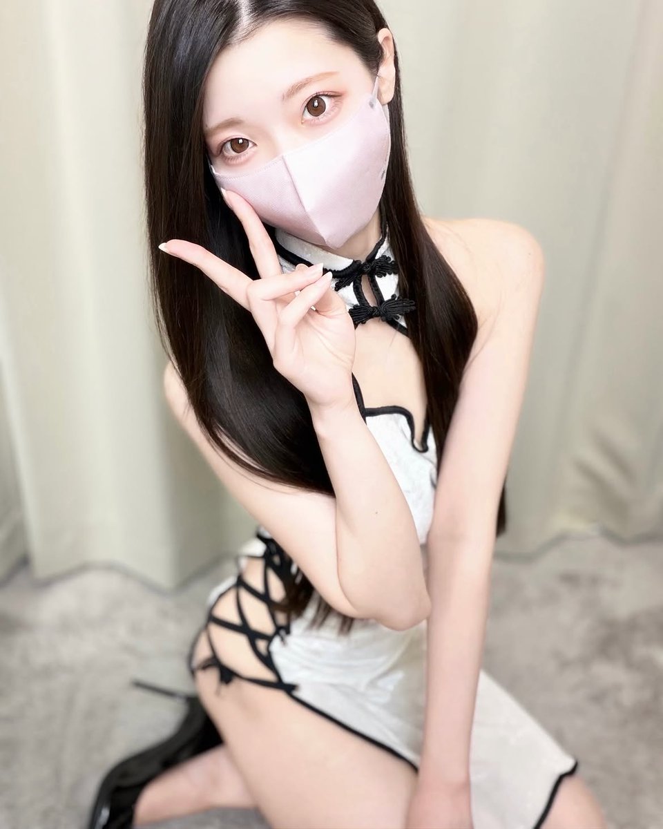 KaylaAndre8wuy's tweet photo. 男生是觉得胸部和脸哪个更重要啊。。。 https://t.co/2ML2tdLBjt