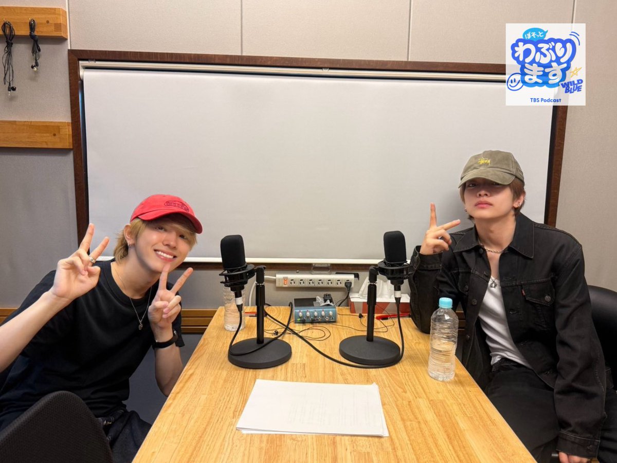 bosowabu's tweet photo. ＼⋱ #ぼそわぶ 配信📻 ⋰／

🎙️宮武颯•池田優斗

『目指せ、サッカー解説者!!颯が語る海外サッカーの魅力』

💭知識ゼロで楽しめる颯の海外サッカー解説⚽️
💭バルセロナの圧倒的な強さ
💭ゲームと現実の選手データの連動
💭推しチーム＆選手

などなど🩵

🎧▶︎ https://t.co/nsMOlNS3k0

#WILDBLUE https://t.co/kfBq70szgV