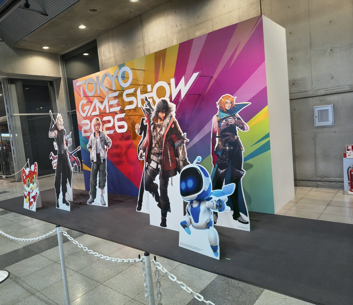 hanadq10's tweet photo. ちいかわの映画を観る前にゲームショウに寄った今日だった。 https://t.co/9nWiOcCXMR