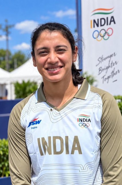 fcRCBtweets's tweet photo. Queen Smriti Mandhana in India’s Asian Games jersey. ❤️‍🔥 https://t.co/jK2Fvj2VEC