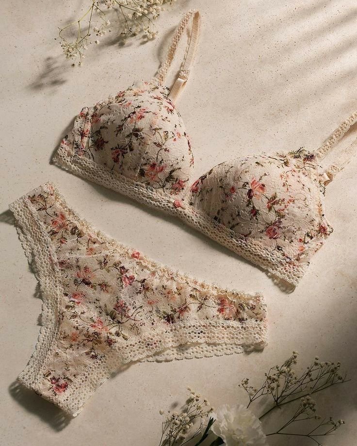 petalparadiseee's tweet photo. Floral lingerie https://t.co/JKPFmlHKZK