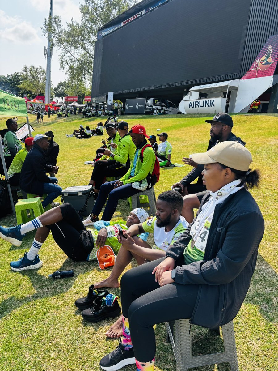 _NtsikiBaraka_'s tweet photo. Recovery mode, dope race ππΎββοΈβ
#NOMAGICPILLS.
#NOSECRETDIET.
#NOSHORTCUTS.
#JUSTDEDICATION.
#Comrades2027 #TheUltimateHumanRace #SkaFelaMoya #Comrades27
#healthiswealth #mentalhealthawareness
#LiveLifewithVitality https://t.co/eiWWmTRukR