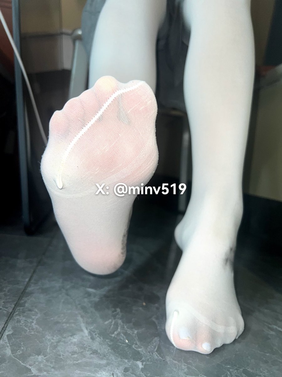 minv519's tweet photo. 闻闻我的酸酸脚把 https://t.co/EdLOJxlVc6