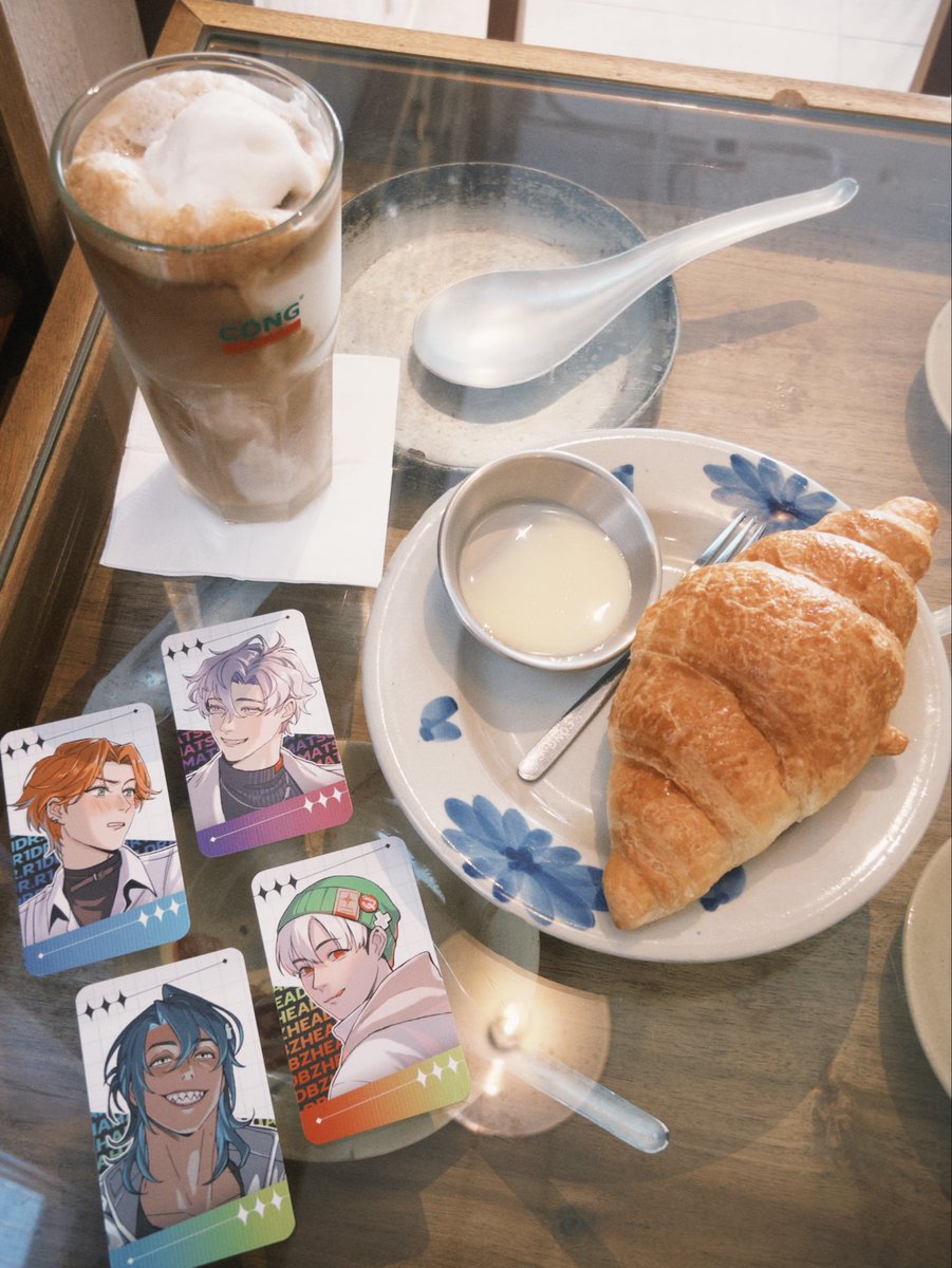 Rinto_383's tweet photo. 初見cộng咖啡🥹

達成自己北上的願望ㄌ
看到好多粉肝，大家看起來都很開心
（我 i 不敢搭話
冰沙好甜！可頌好吃！
下次等我的阿邁來了再帶阿邁一起去🫵 https://t.co/8gD9bSf2J8