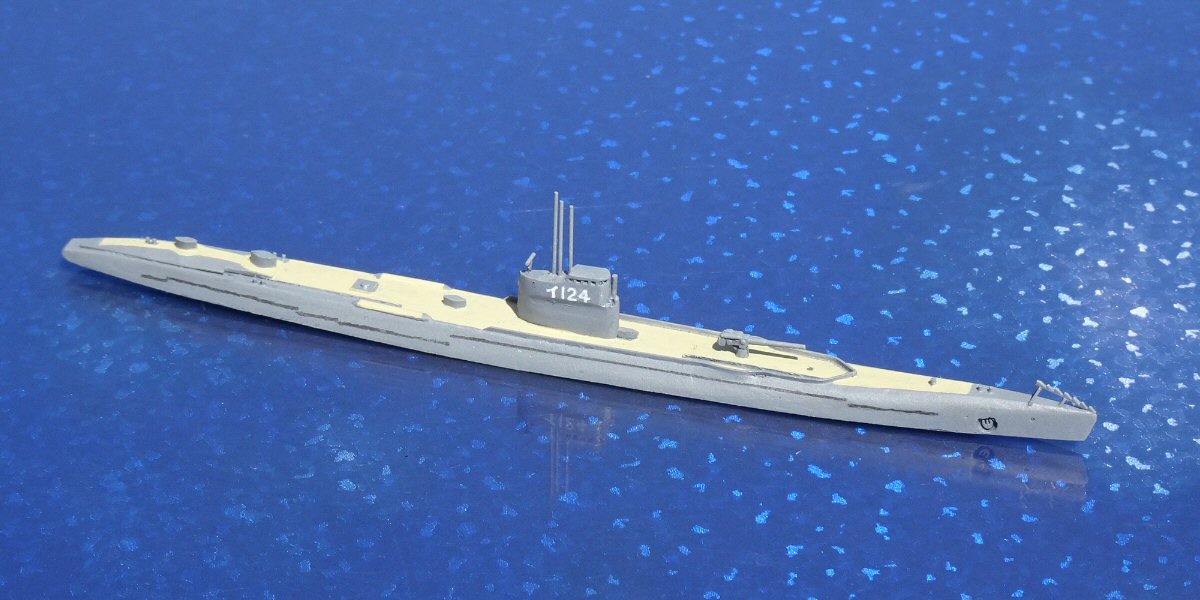 iwashigetashiro's tweet photo. Japanese Submarine I-124
最近慰霊碑で話題になった船。忘れられがちだが司令塔が他より高い。「伊１７１」から改造。 https://t.co/3c1HHb29e0