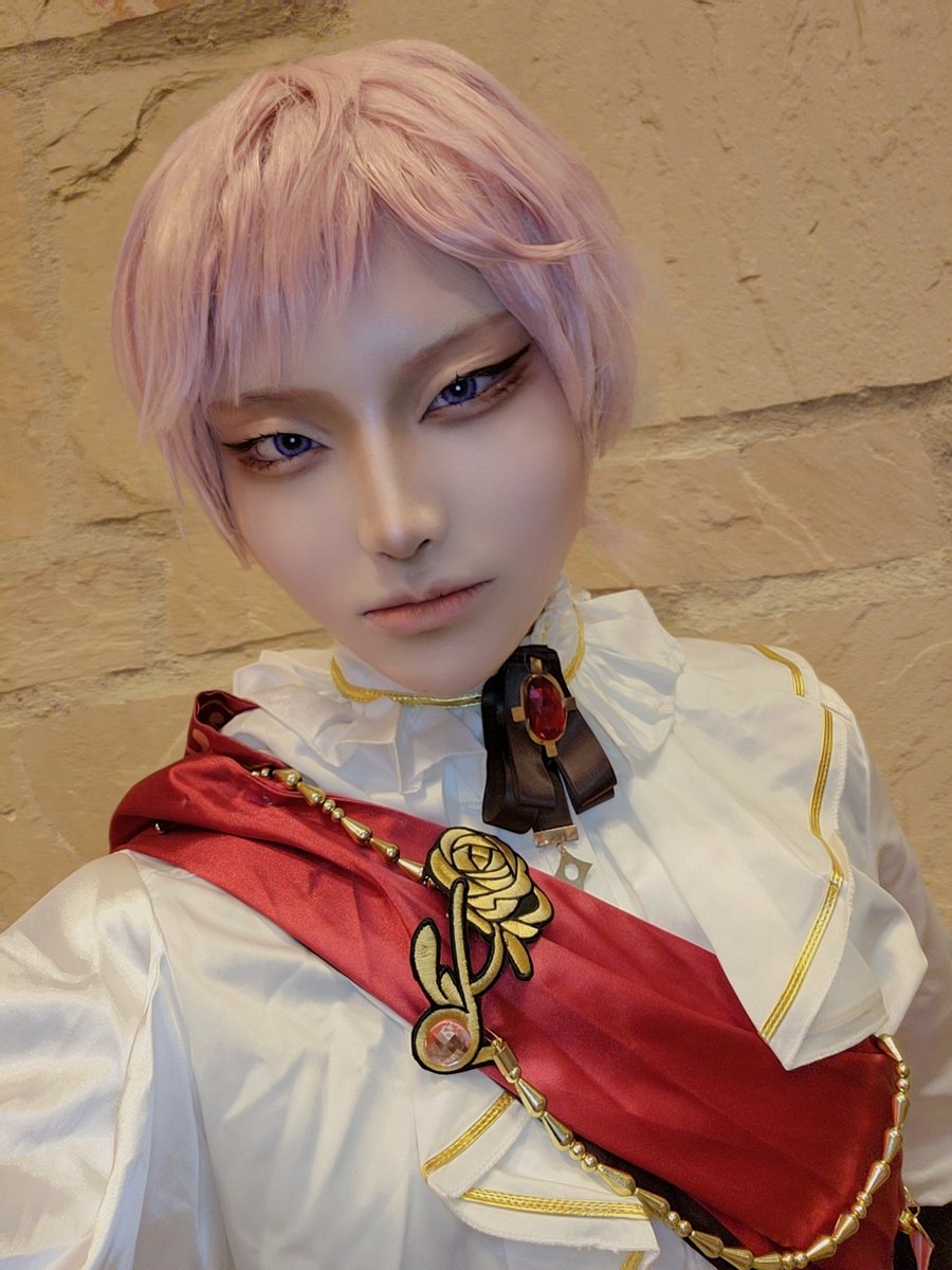 numata_cos's tweet photo. 本日、初コスパフォしてました⚙️
愛も解釈も詰めれて超楽しかった😭💕

愛する影片と🌹 https://t.co/ncrcc6Vzw3