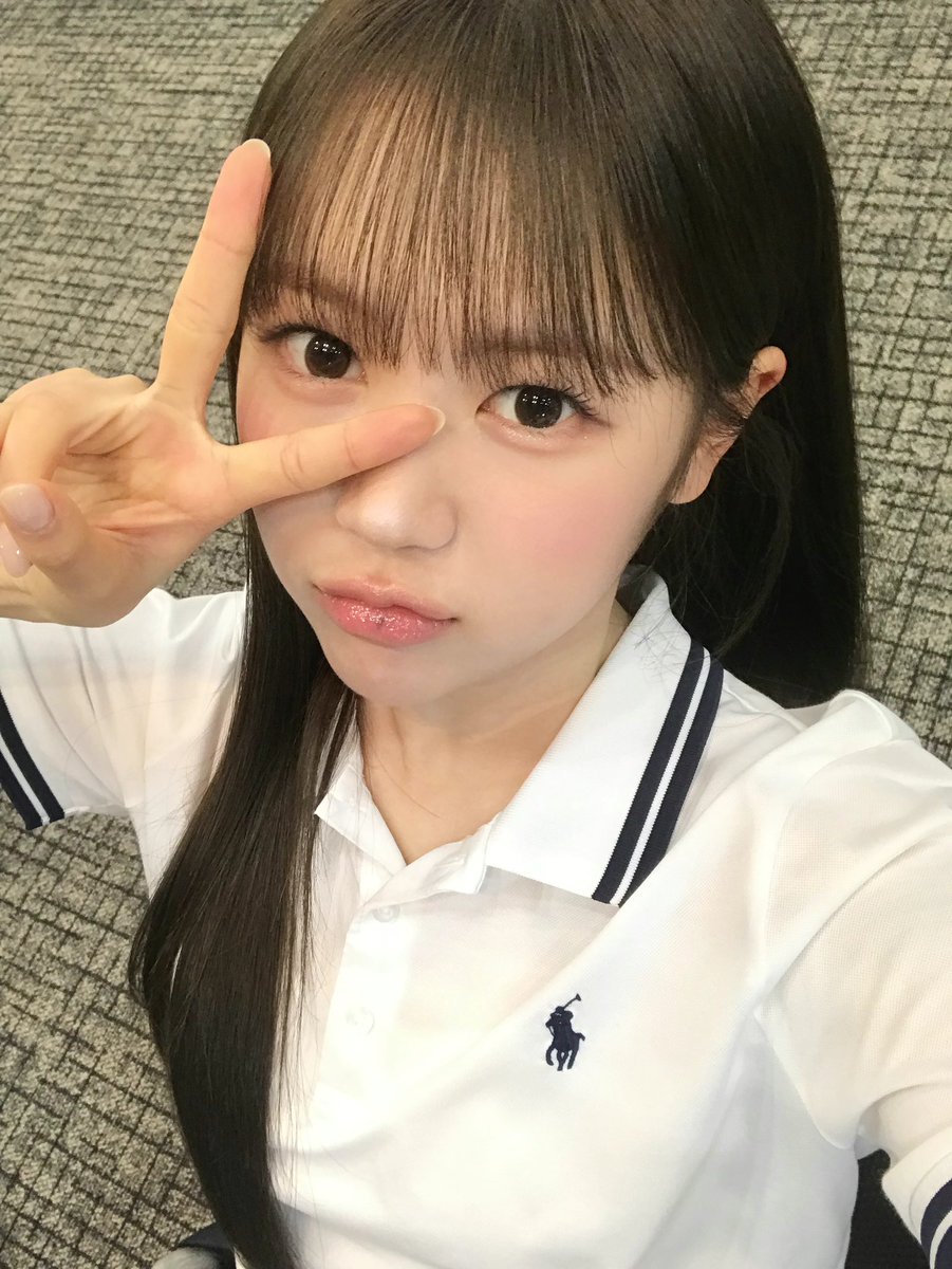 oni_0419's tweet photo. 예온이 요즘 셀카 타율 미침.. 
너무너무예뻐요 https://t.co/BU3IHepb8l