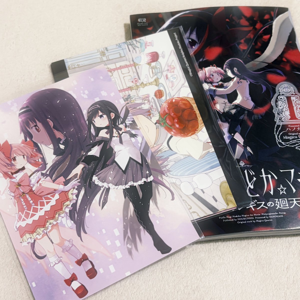 haru_og's tweet photo. Dolby Cinema版は帰り道にコミック買っちゃうほどよかった… #まどかマギカ https://t.co/ypRwRKzF65