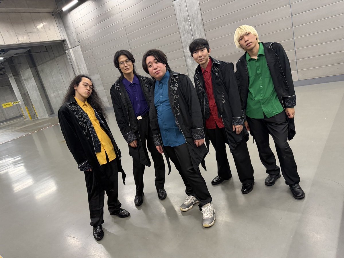 crownpiiyama's tweet photo. ブス嵐でした！

稽古の部屋ありえない抑えられ方してました。
#マンゲキフェス https://t.co/BmmzX5c8wn