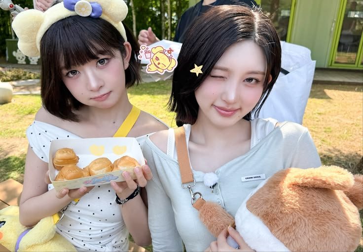 ND__Rei's tweet photo. @ND__Gaeul Duo bondol lucu >_< https://t.co/u4ejdiEYLt