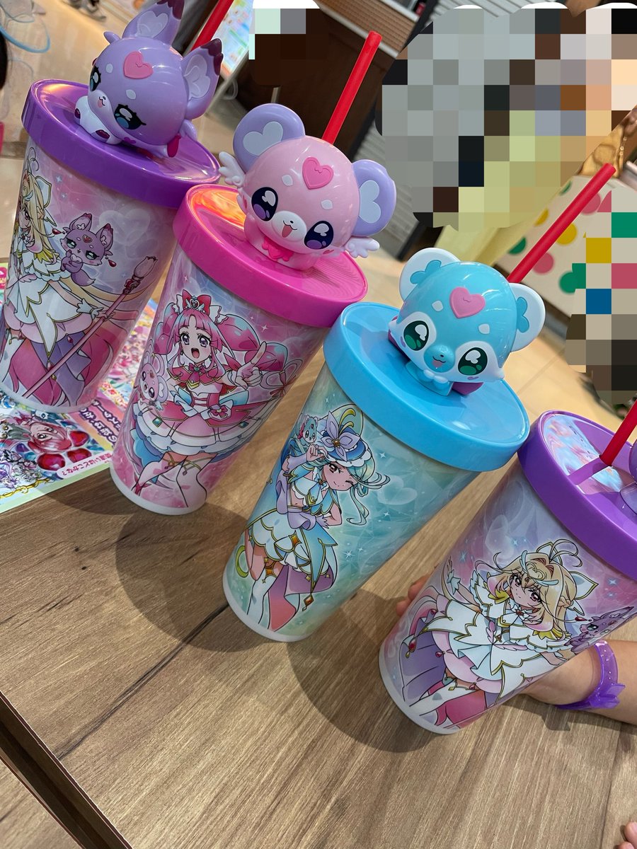 akarinashute's tweet photo. 友達と推し活♡♡
プリキュアのドリンクホルダー可愛いすぎた!とりあえず2種買ったけど全種類揃えたい😭 https://t.co/W7c2gP91ew