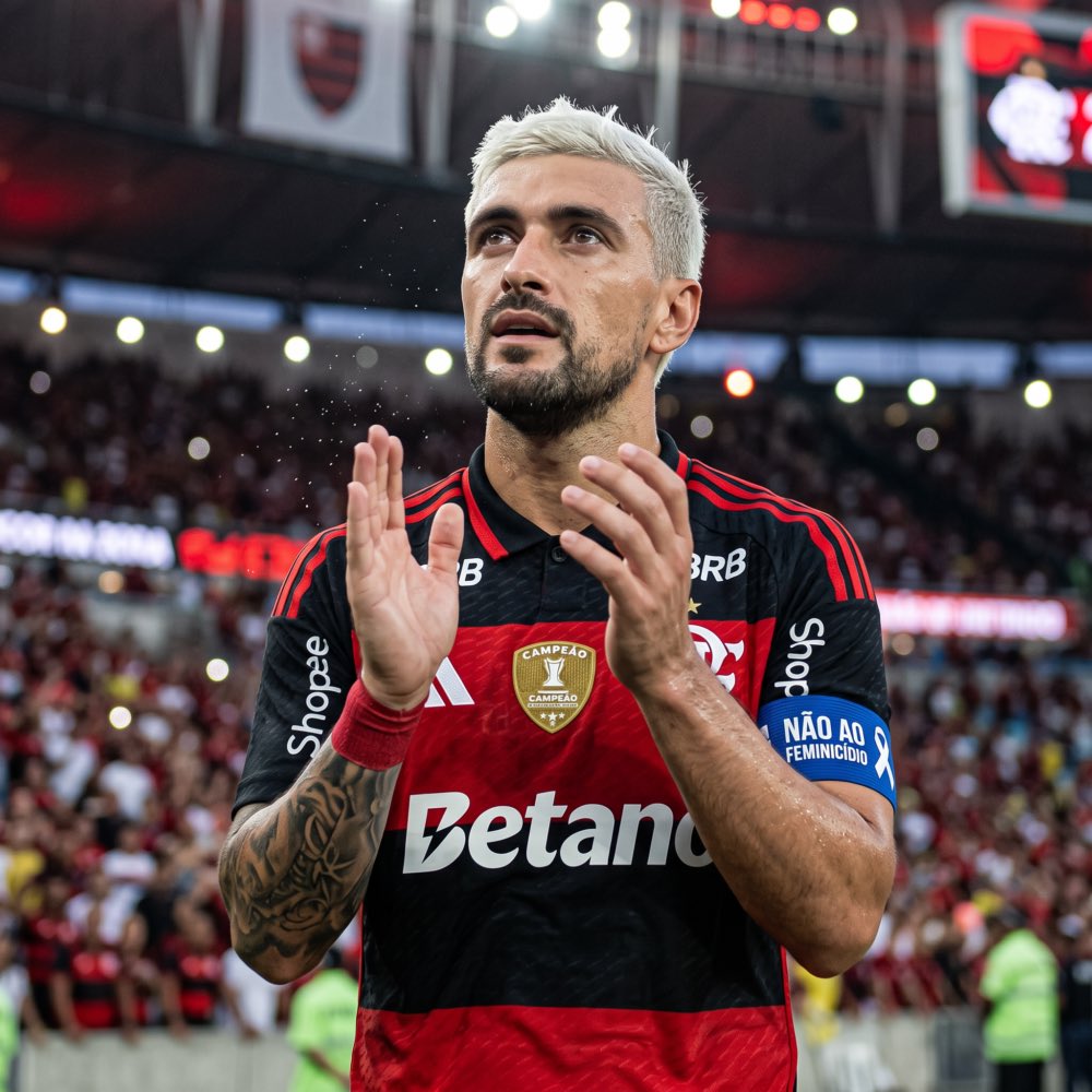 leoflarj's tweet photo. Giorgian de Arrascaeta se tornou ao lado de Juan Romam Riquelme o jogador da história da Libertadores com ao menos 20 gols e 20 assistências na competicão sulamericana. https://t.co/JRp5lhAcog