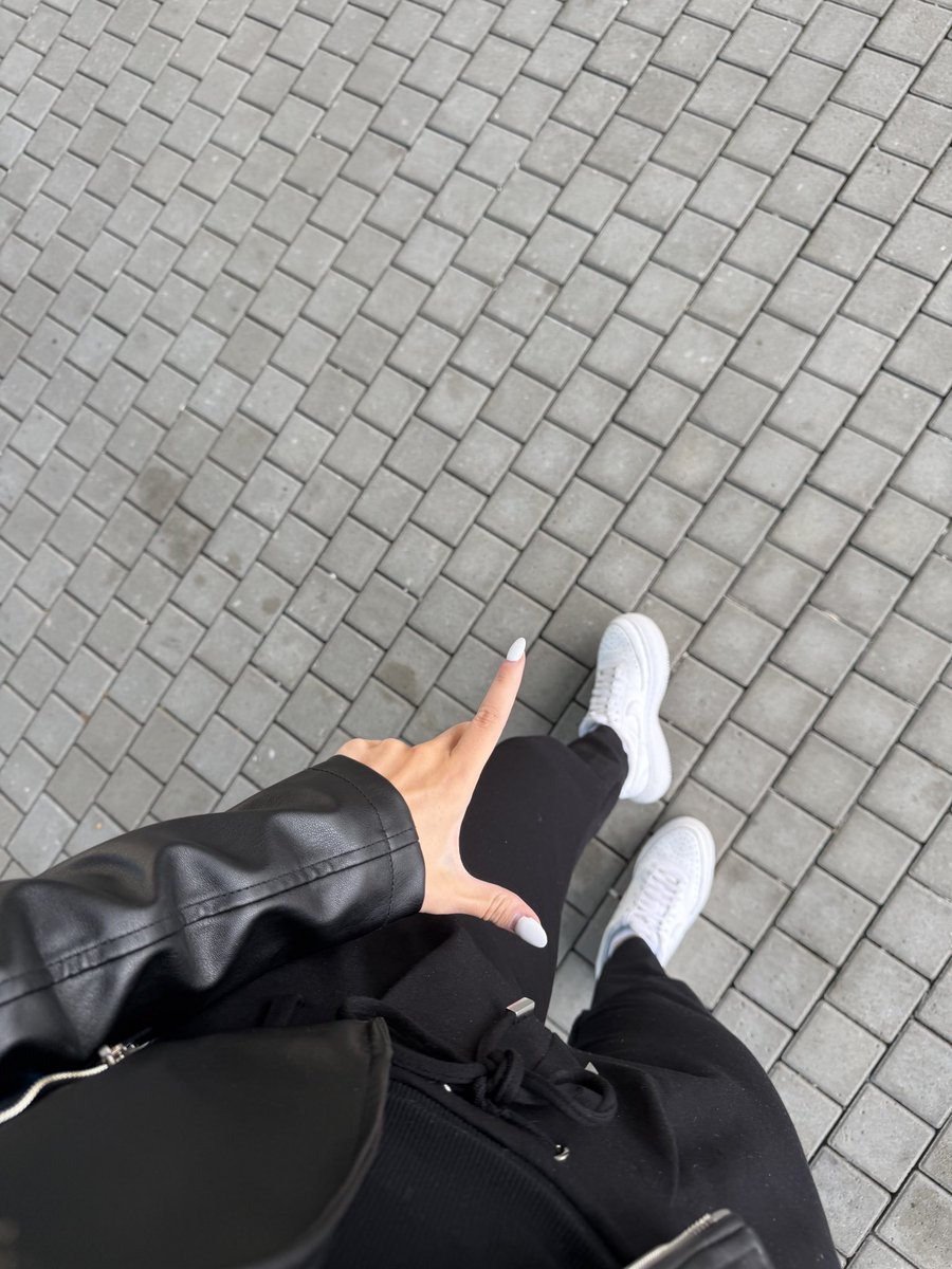 Ladylisafindom's tweet photo. Paypigs die zögern, werden vergessen. 
Zahl und bleib relevant! https://t.co/s4l1W27jGm