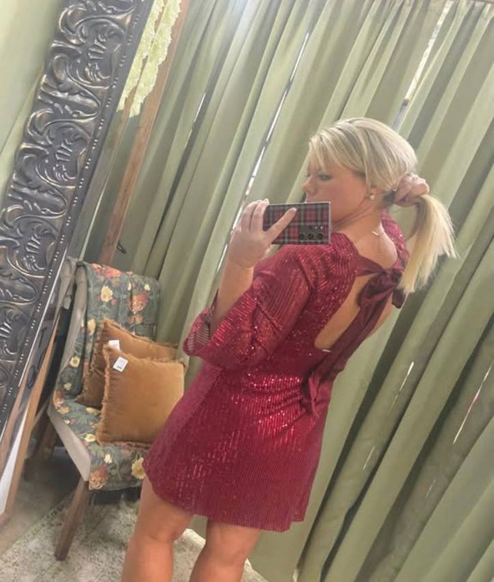 CarlLucas321's tweet photo. Followers submission of MILF Aleisha 39 #wankchat #girlfriend #wife #irl #submission #submissions https://t.co/Kbt9vnQxuc
