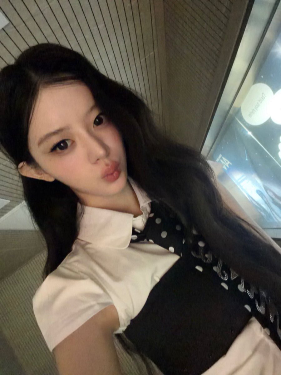 poriforyou's tweet photo. 260919 아일릿 위버��� #민주 

Tma!!💗💗 https://t.co/iON8J3EB8S