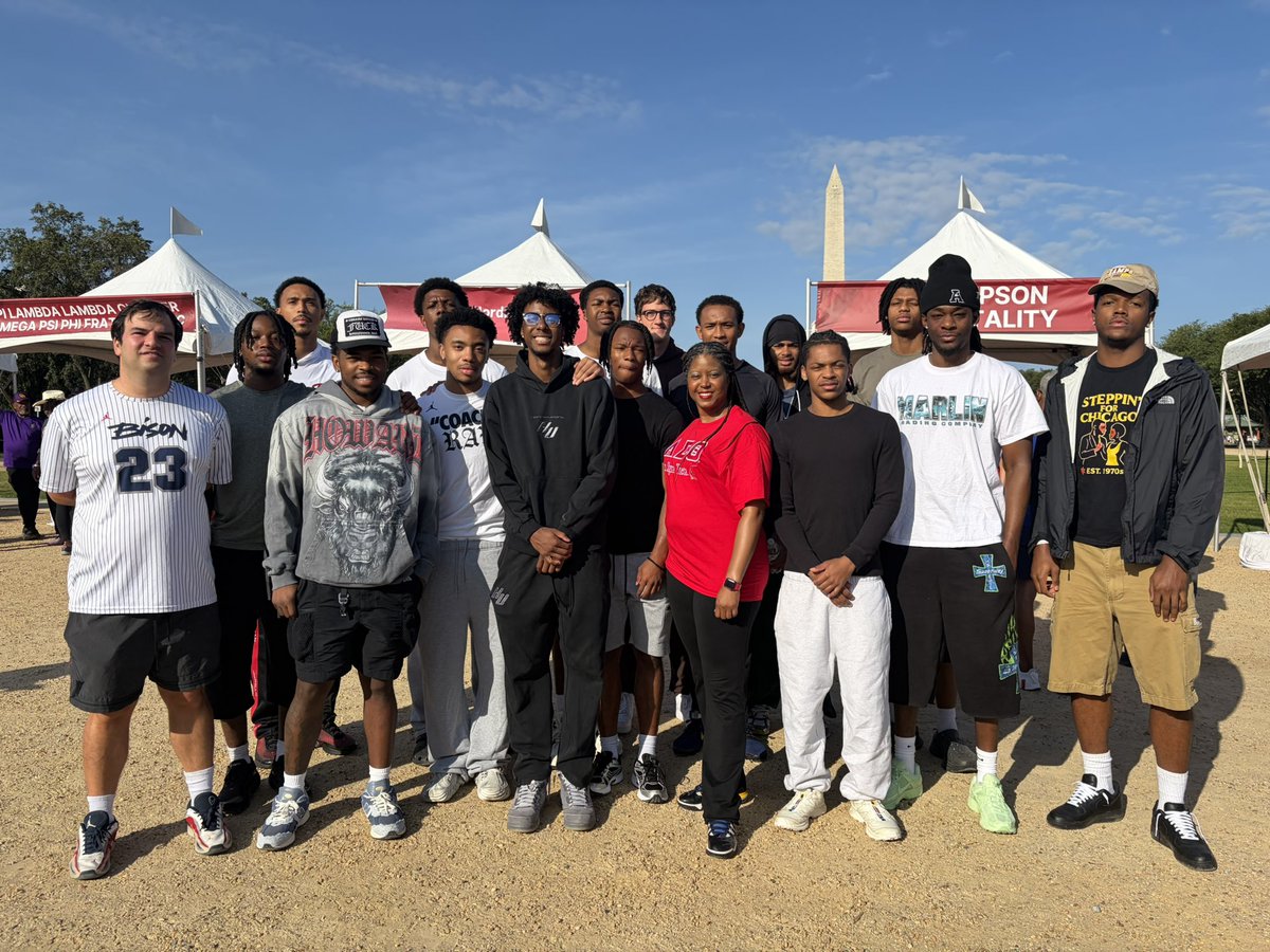 HUMensBB's tweet photo. Beautiful morning to support the “Step Out Walk” to fight diabetes with @AmDiabetesAssn . https://t.co/6aenCZ0ZVD
