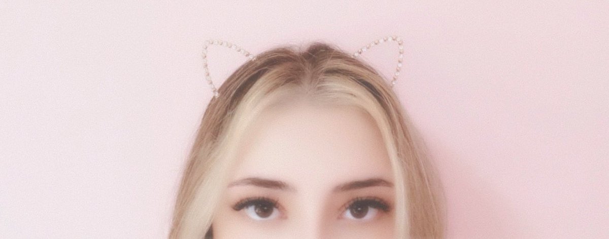 dolliibun's tweet photo. i’ve got my eye on you https://t.co/zaF31FEQPq