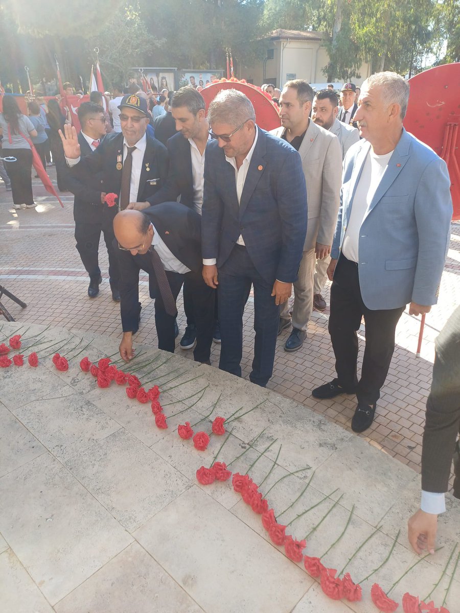 VelikacarMhp's tweet photo. Torbalı İlçe Kaymakamlığımız tarafından Şehitlik Anıtı’nda düzenlenen 19 Eylül Gaziler Günü Anma Programı’na, ilçe yöneticilerimiz ile birlikte katılım sağladık.

19 Eylül Gaziler Günü kutlu olsun. https://t.co/VdZhR36ZHh
