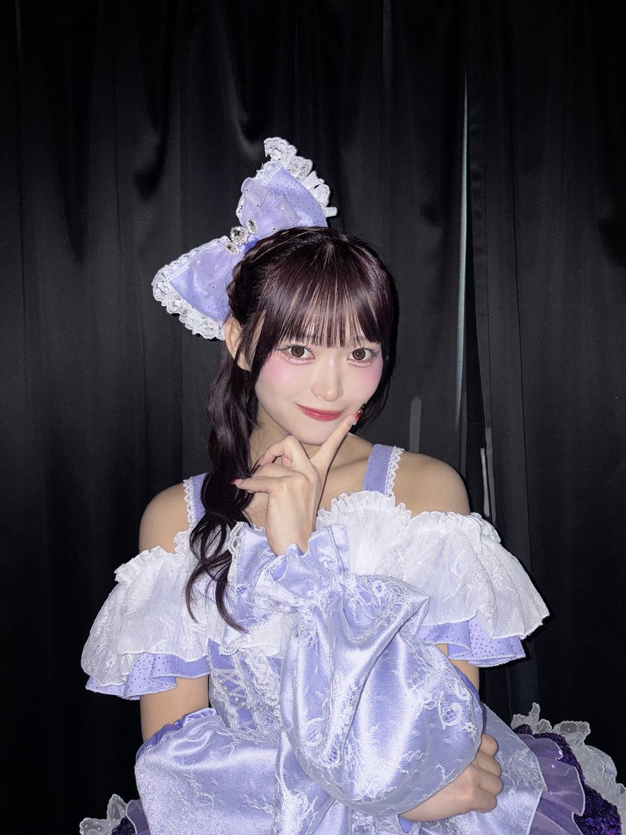 rena_ly1005's tweet photo. NEW ビジュアルです⭐︎ https://t.co/N8Ht6iywLH