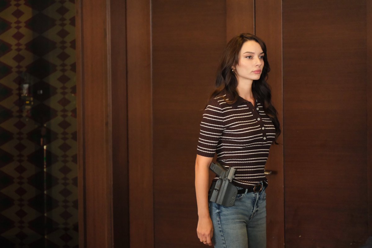 ragcolbay's tweet photo. #Teşkilat 🔫🧍🏻‍♀️ #DamlaColbay https://t.co/T52ARlyFfS