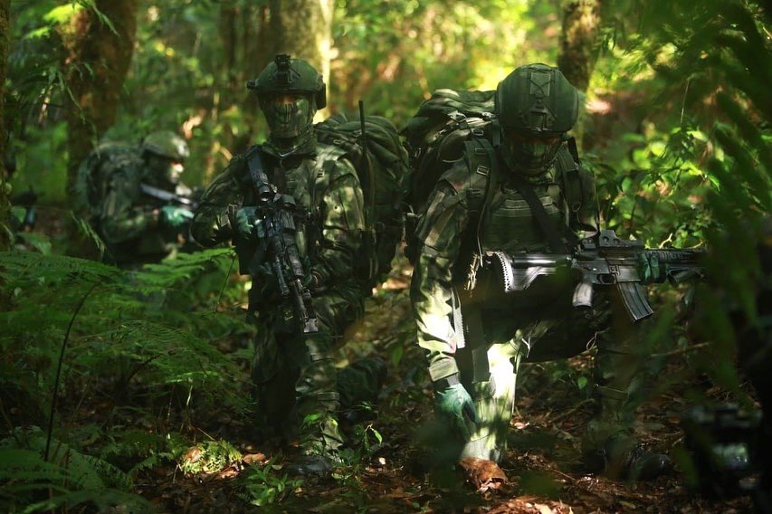 The_Ascalon's tweet photo. 🇮🇩 Premier Army Special Forces Command “Kopassus” 🪽🗡️🪽 https://t.co/VMQ5JaCJDQ