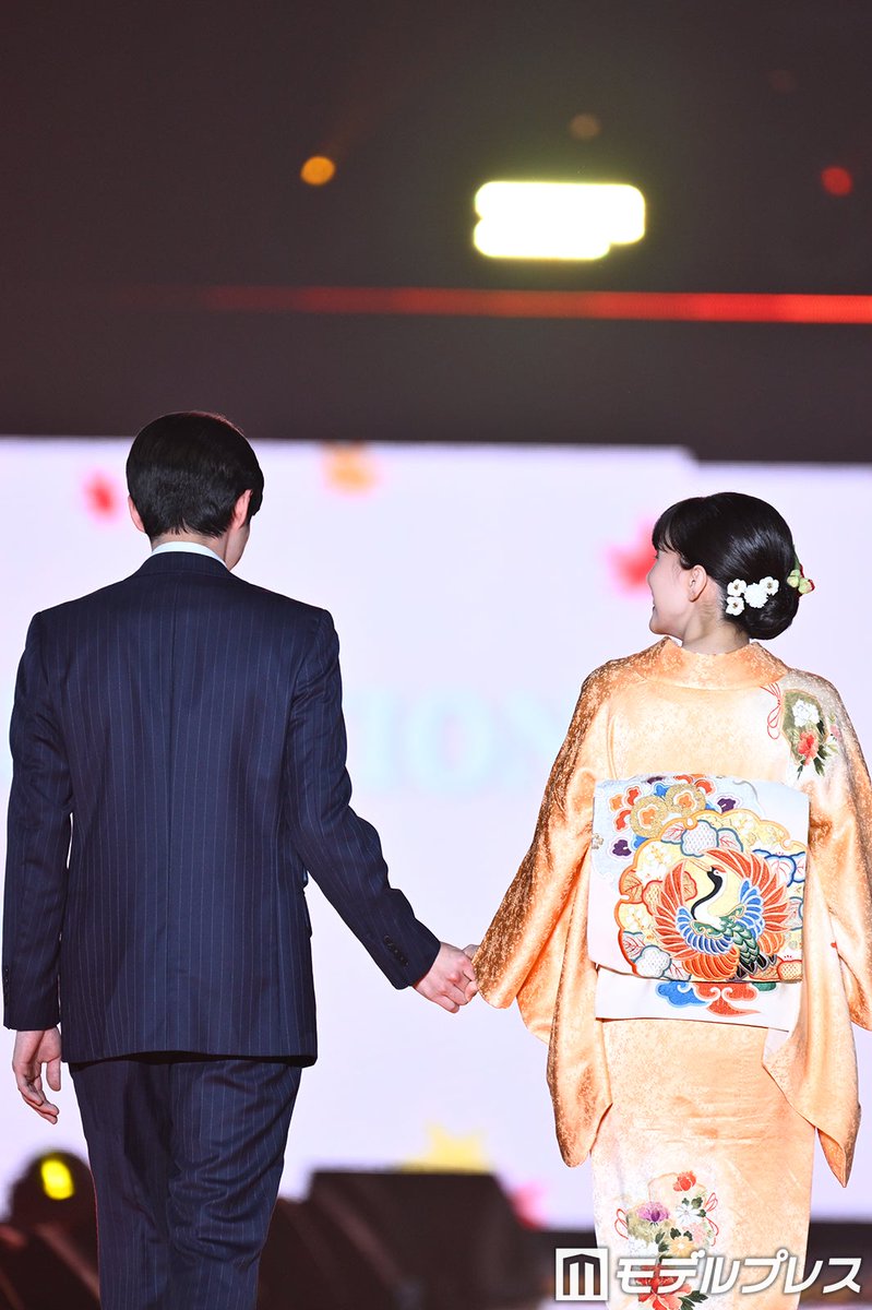 modelpress's tweet photo. 【❤️TGC 2026 A/W❤️】

「めおと日和」芳根京子＆本田響矢が登場❗

＼📸フォトギャラリー／
https://t.co/GWnHbyVpVL

#マイナビTGC #TGC @meotobiyori @YoshineKyoko @kyoya00662200 https://t.co/t9QMAZMBDf