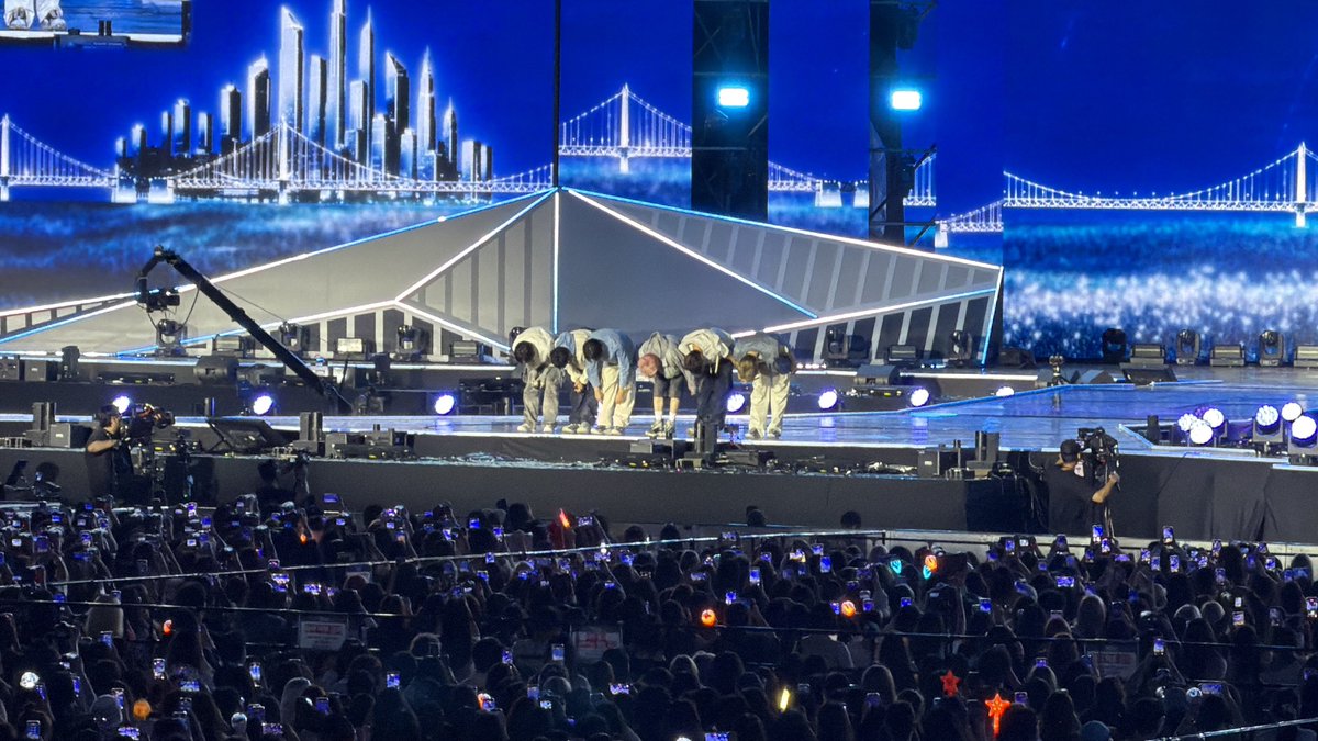 buelghihi's tweet photo. 라이즈 대상(?) 축하해용🥳🥳👏👏 https://t.co/QBfAoAh80h
