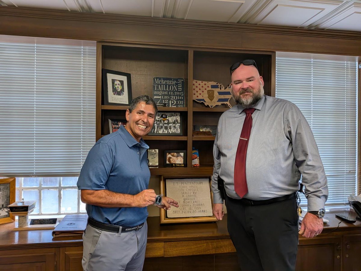 MichaelGSantos's tweet photo. We had a great opportunity to encourage people in federal prisons yesterday. More than 1,000 new people will get access to Prison Professors programs at the federal prisons in Terre Haute, Indiana. Next stop, the high security prison in Big Sandy, Kentucky. https://t.co/NZHV4x5Tqb