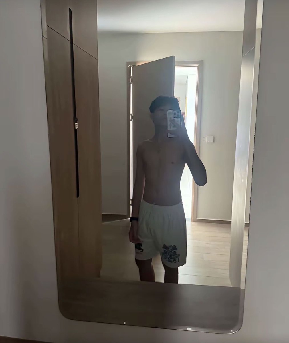 Chhayhokngyk's tweet photo. មិចដែរបង? Join the group ដែរទេបង?👉👈❤️🥰 
👉 Telegram: @Chayhok_X6 https://t.co/InZoO9SLlM