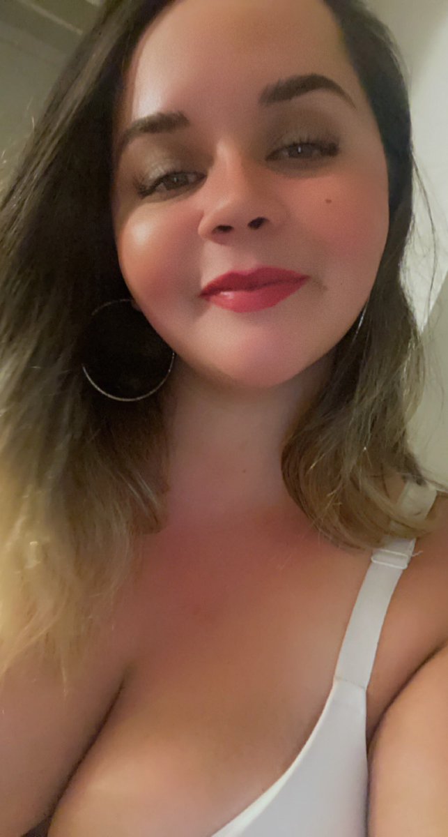 Godjessika's tweet photo. Drop to your knees 
Worship me and submit everything to me 

Findom beta drain relapse cuckholding nsfw edge exposure blackmail degradation cuckrates video response joi https://t.co/oSctKm6zSY