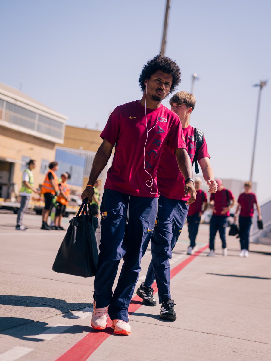 FCBarcelona's tweet photo. A few photos from our trip to Sevilla ✈️💙❤️ https://t.co/ikQIlEEEOv