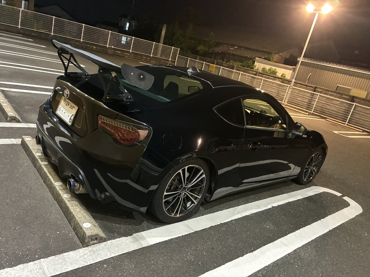 izqtuki's tweet photo. 羽付いたおかげでいつ見てもいい
ホイールも変えたいけど、まだ我慢 https://t.co/VrcXPGaTxO