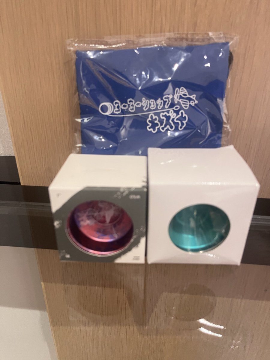 ore_naguleo's tweet photo. 念願のヨーヨーショップ キズナに訪問して、お世話になってるAkiraさんにご挨拶もできた！ https://t.co/Sr2RFg6REH