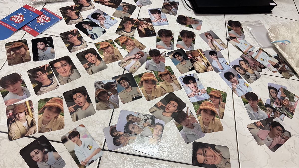 Yolanda_Vava46's tweet photo. มีใครสนใจการ์ดไหมคะ ( มีตำหนิ ) 

เดี๋ยวเรามาไล่ลงใบละ 50-120 ไม่เกินนี้ 

ช่วยอุดหนุนกันหน่อยนะคะ อย่างน้อยได้ทุนคืนนิดหน่อยก็ยังดี😭😭😭 #ตลาดนัดตี๋ตี๋ป๋อ #ตลาดนัดdmd #ตลาดนัดDexx https://t.co/47SIt35u5T