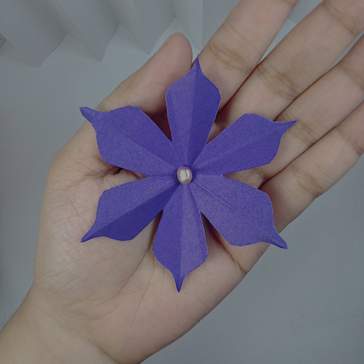 scrapcarved's tweet photo. Turn a Sheet of Purple Paper into a Beautiful Flower! https://t.co/P8LbMOTnhF