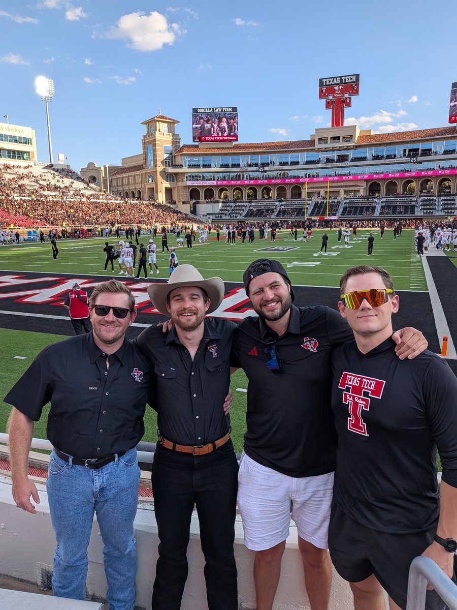 TalkinTechPod's tweet photo. 3-0 https://t.co/RMLvicjvxh