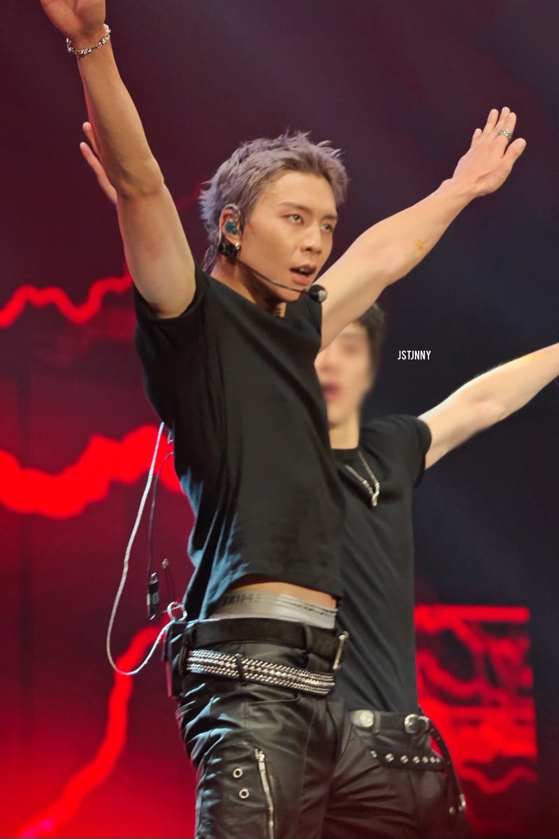 jstjnny's tweet photo. A-yo 

#NCT127_5TH_NEOCITY_THE_REDLINE #JOHNNY #쟈니 #NCT127 https://t.co/wLEYQmIHO6