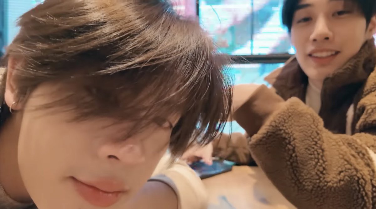 CharuEve's tweet photo. 04.12.24 Timeline ถ่ายVlog Sapporo
15.02.25 YouTube ลง Vlog Sapporo

ใครเกิดทันช่วยมี๊หน่อยคับ ใช่มั้ยนะ?🫣
#TleFirstone #เติ้ลเฟิร์สวัน https://t.co/cxh92LQkwl
