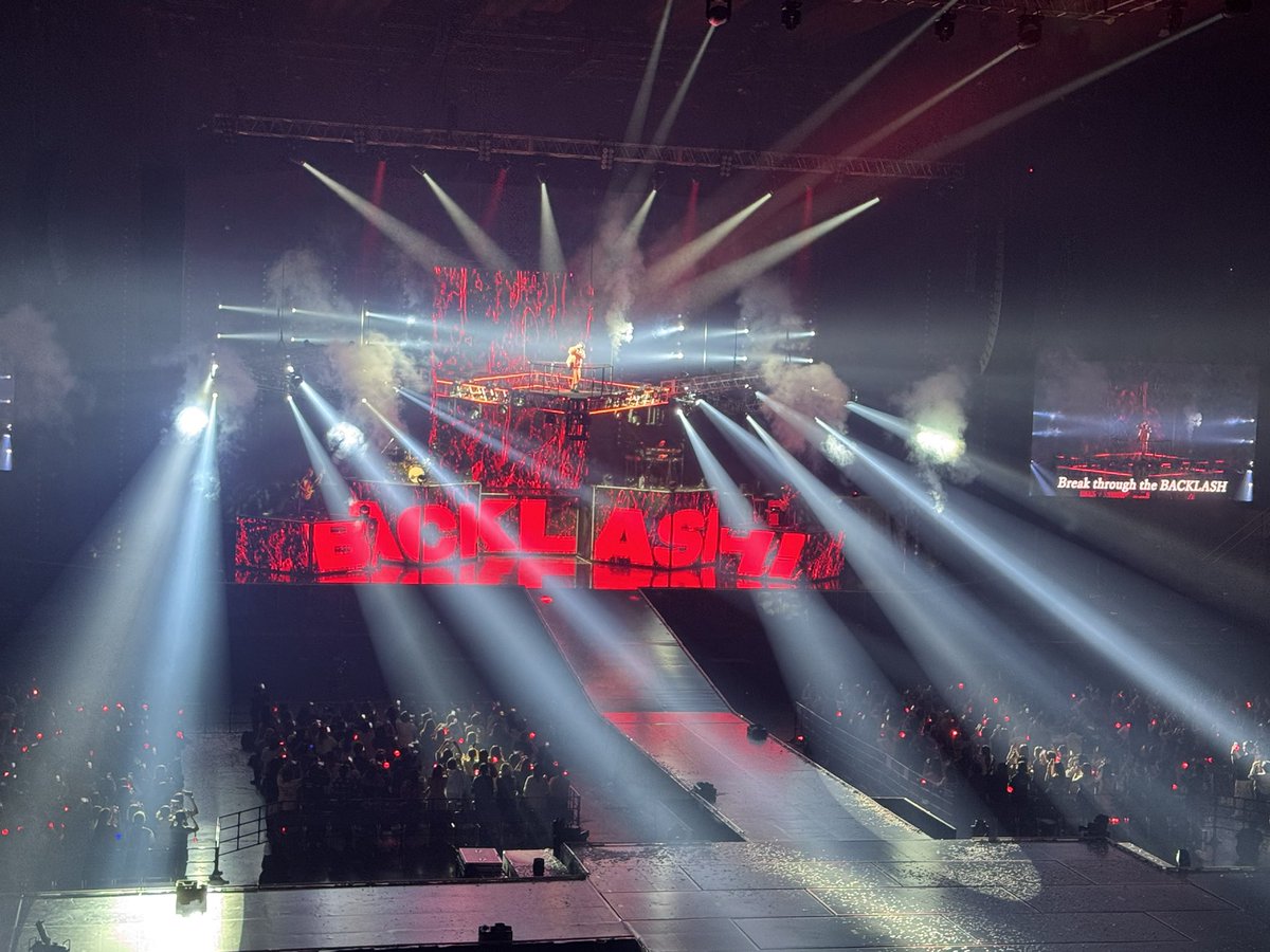 0706_MASASHI's tweet photo. 本日は有明アリーナへ北山さんのファイナルを観に行かせていただきました！
本当に多幸感に包まれた素敵な空間でした！🙌
そしてこちら「BACKLASH」
依くん(@yori591203 )と共作曲・共編曲させていただきました！
アンコールで聴けて嬉しみ！
TVアニメ放送楽しみにしています☺️ https://t.co/D1oHJ15Fiu