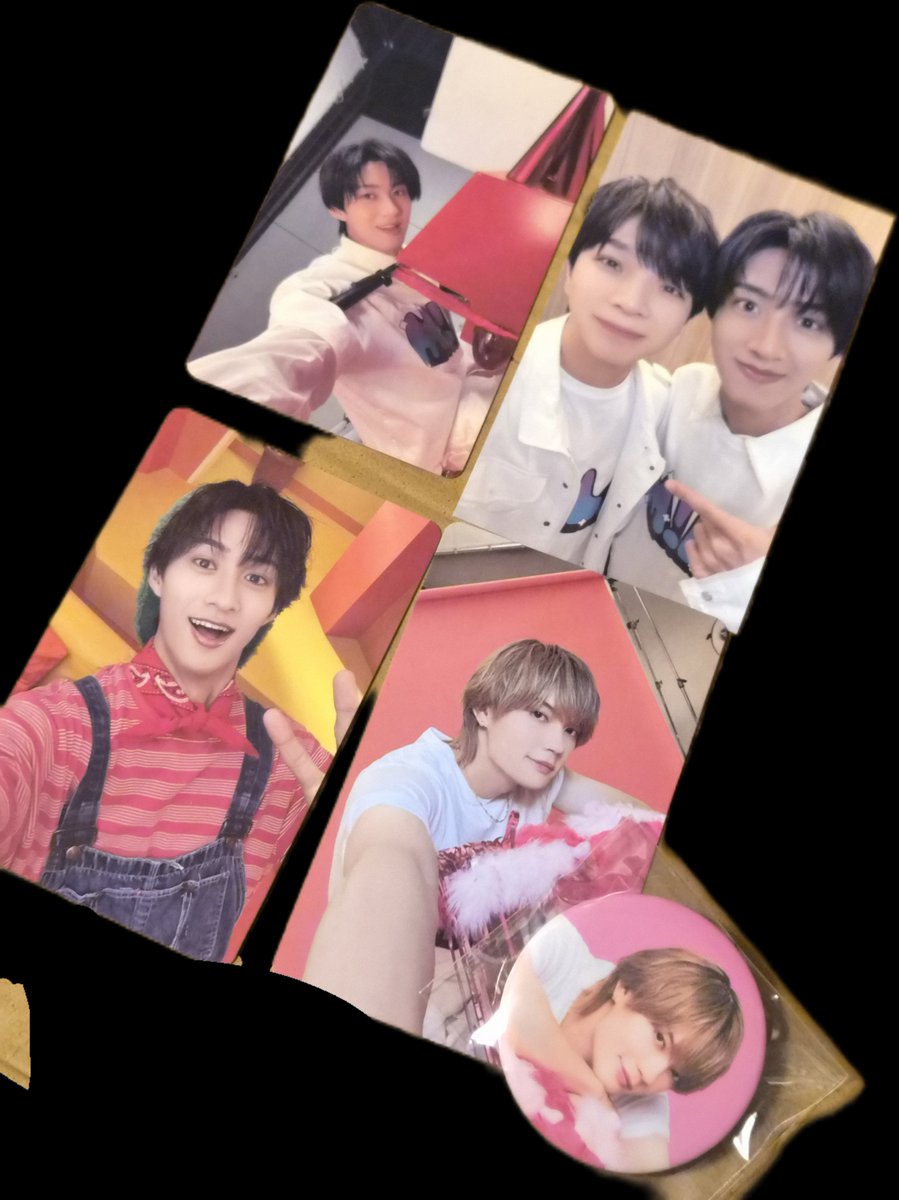 ymshmilkluv's tweet photo. くじの為に追加で買って
トレカも佐野さんやっと自引きできたの嬉しすぎる😭
初回盤だけ手に入らない😢
どなたか交換してくださる方いませんか😢?? https://t.co/6g1kp2mx1G