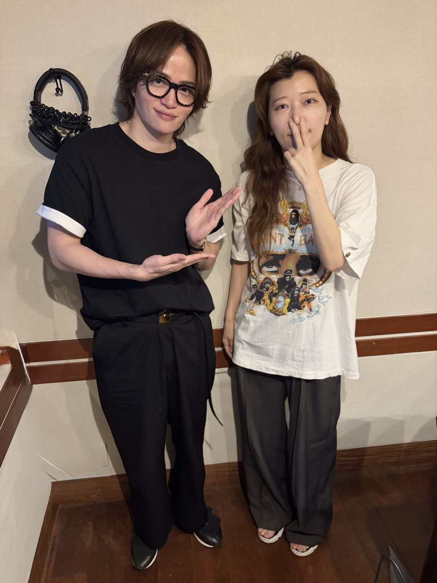 tokyofm's tweet photo. 11:00～［ #菊池風磨 #hoursz ］

🟣今週も #ヒコロヒー さんをお迎え！

🟣菊池風磨とヒコロヒーさんが「旅のツレ」になれるのか検証！2人の価値観は合うのか？！お楽しみに！

※今回の放送は、8月下旬に収録した内容をお送りします。

#TOKYOFM #JFN 

#radiko📻https://t.co/72tHGiVGPY https://t.co/VVDeulKNdL