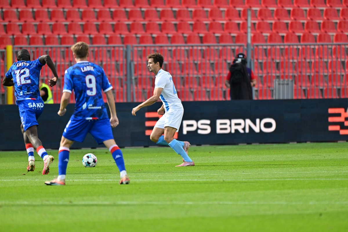 FCSlovanLiberec's tweet photo. ⏱️30' | #ARTLIB | 0:0 
První půlhodina na Srbské je za námi. Stav stále bezbrankový. https://t.co/nj03Q53mep