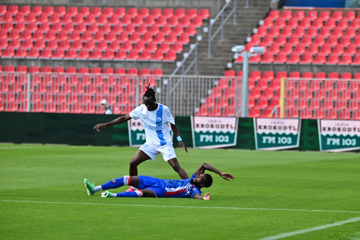 FCSlovanLiberec's tweet photo. ⏱️30' | #ARTLIB | 0:0 
První půlhodina na Srbské je za námi. Stav stále bezbrankový. https://t.co/nj03Q53mep