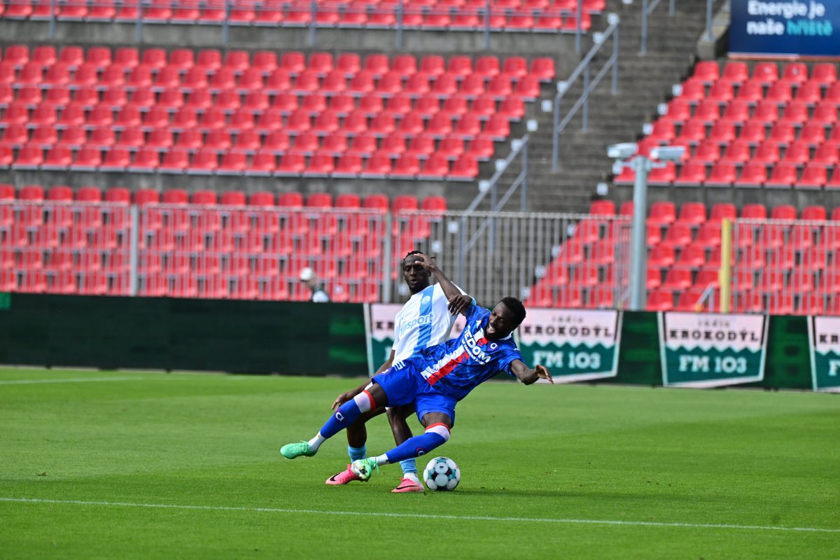 FCSlovanLiberec's tweet photo. ⏱️30' | #ARTLIB | 0:0 
První půlhodina na Srbské je za námi. Stav stále bezbrankový. https://t.co/nj03Q53mep